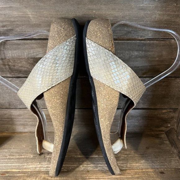 Womens Taos Scale Print Leather Comfort Thong T-Strap Sandals Size 9-9.5 M‎ GUC - Picture 4 of 6